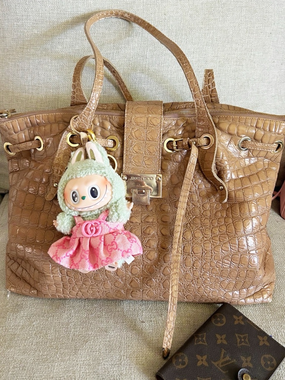 Authentic JIMMY CHOO
Tan Croc Embossed Patent Leather Rhea Shopper Tote Bag